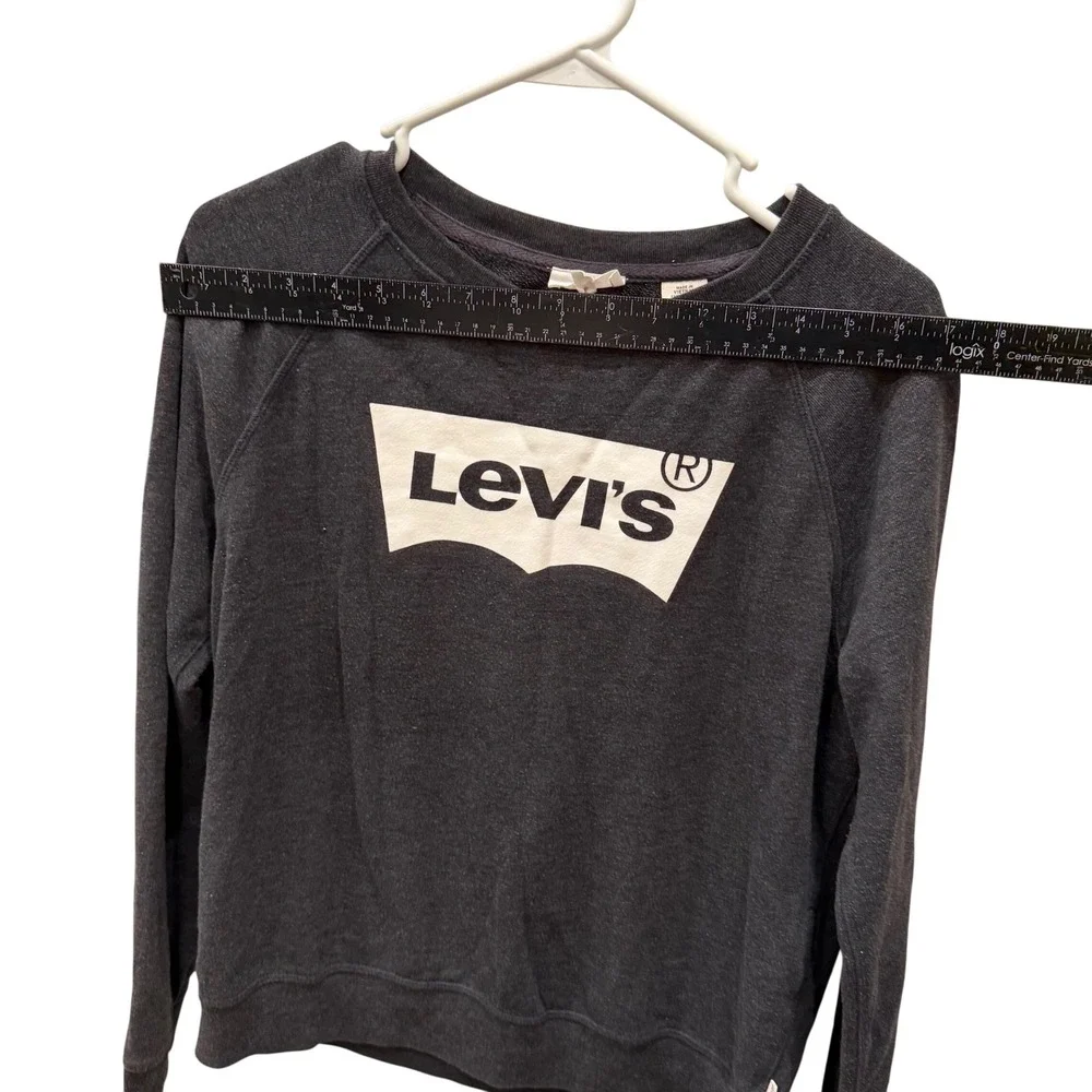 Levis cuffs have length
